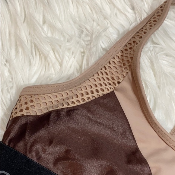 SOLD! KORAL Emblem Versatility Sports Bra sz XS - Picture 4 of 7